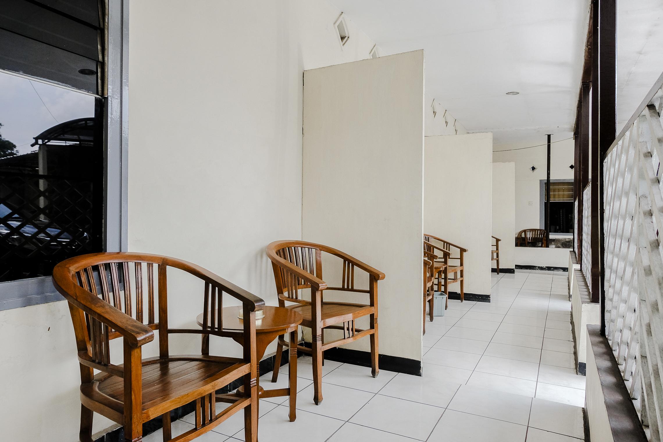 Hotel Palem 1 Syariah Redpartner Malang Esterno foto